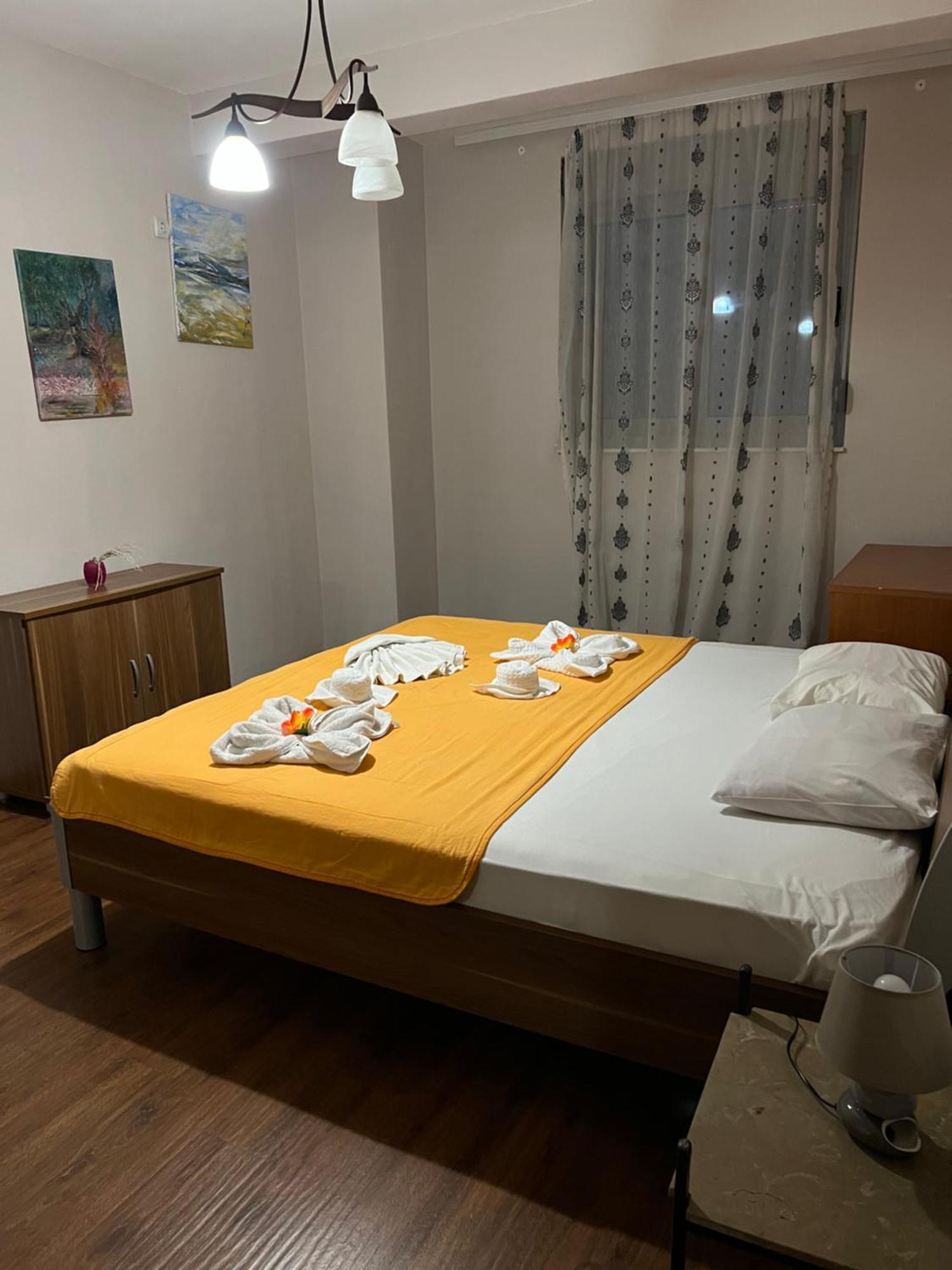 Art I Apartments Ulcinj Exterior photo