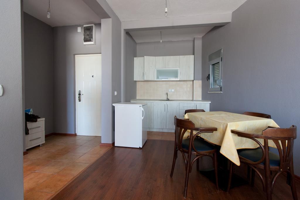 Art I Apartments Ulcinj Exterior photo
