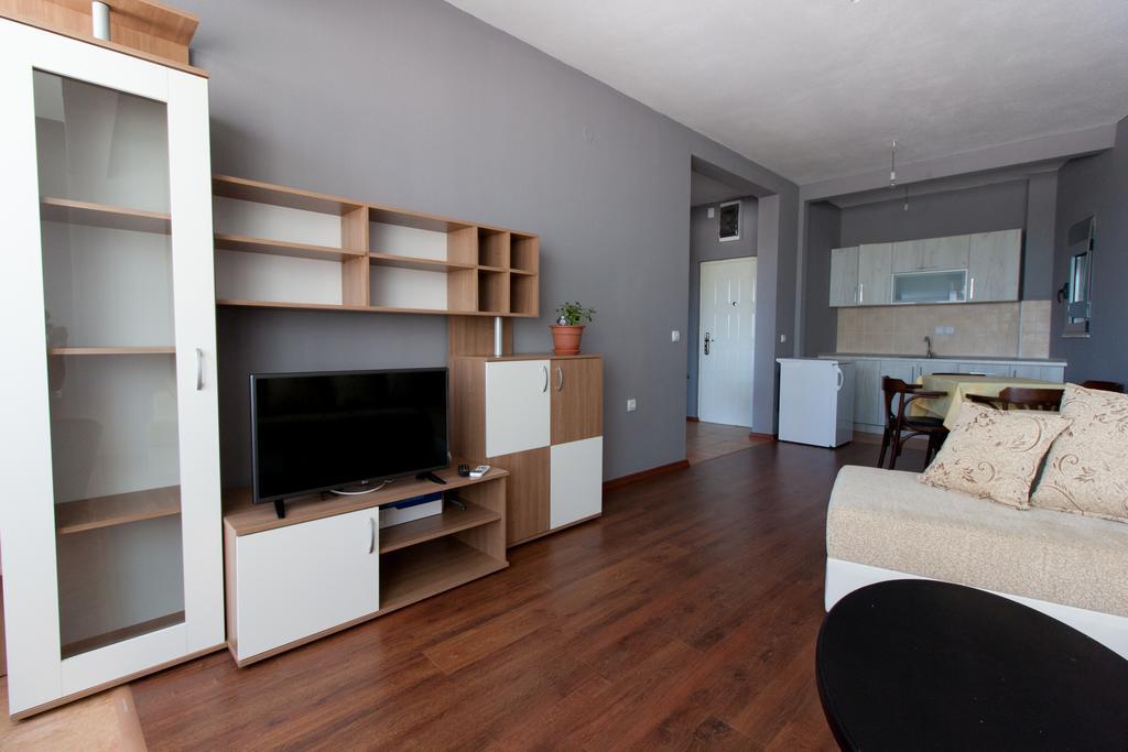 Art I Apartments Ulcinj Exterior photo